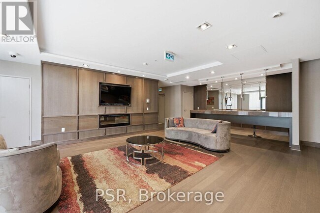 Photo du bâtiment - 5740 Yonge St