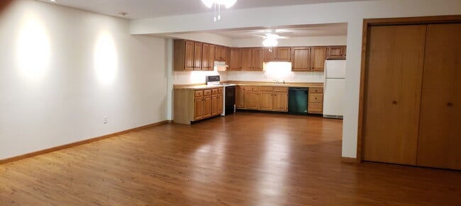 OPEN CONCEPT Living Room/Dining Room/Kitchen. - 320 Cayman St