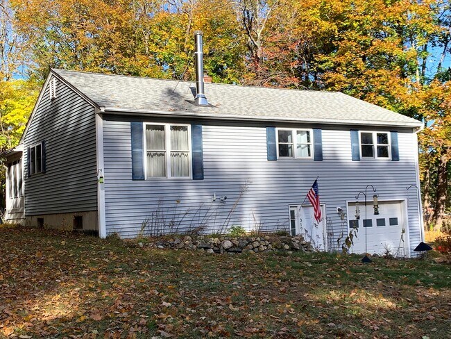 Building Photo - 319 S Rd