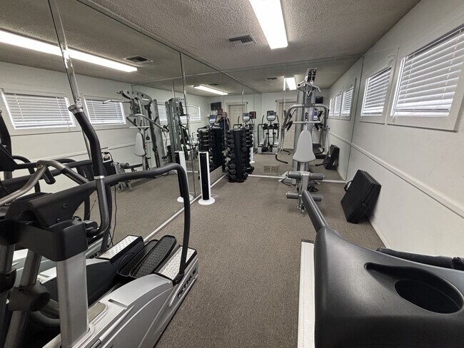Foto del edificio - 7300 N 51st Ave