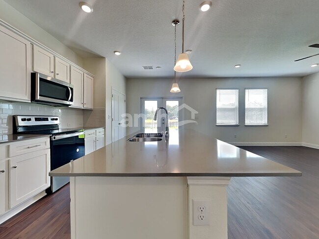 Foto del edificio - 27438 St Andrews Ave