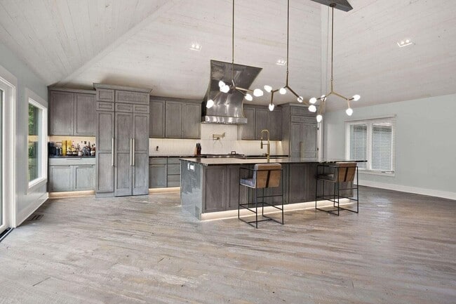 Building Photo - 104 Barkley