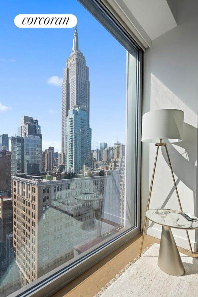 Foto del edificio - 30 E 31st St