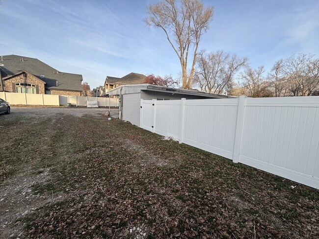 Foto del edificio - 13413 Minuteman Dr