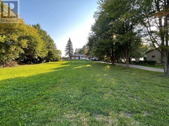 Photo du bâtiment - 10758 Winston Churchill Blvd