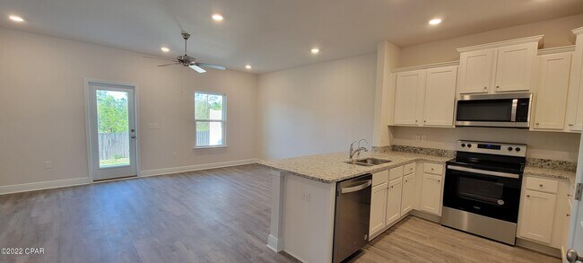 Foto del edificio - 1653 Caleigh Ct