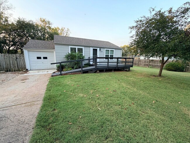 Foto del edificio - 3137 Bermuda Ln