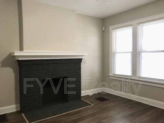 Foto del edificio - 379 S Terrace Ave