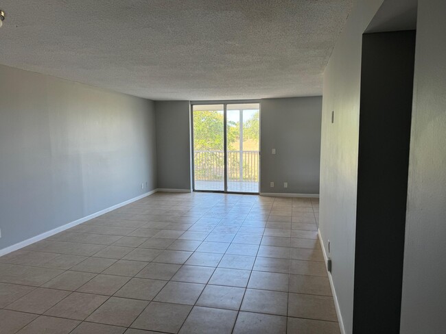 Foto del edificio - 5700 NW 2nd Ave