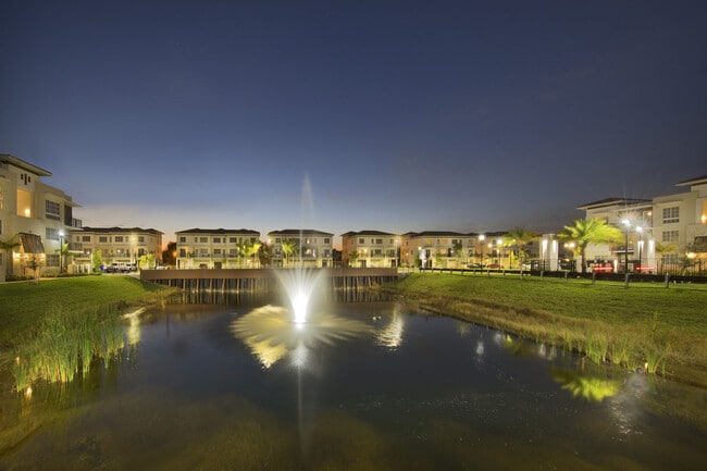 Building Photo - Midtown Aventura