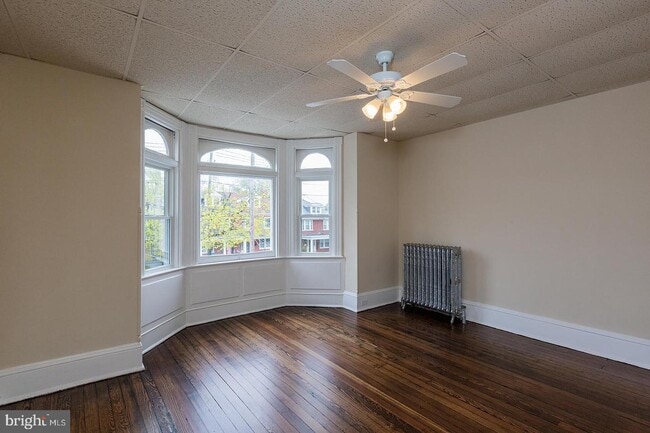 Building Photo - 344 College Ave
