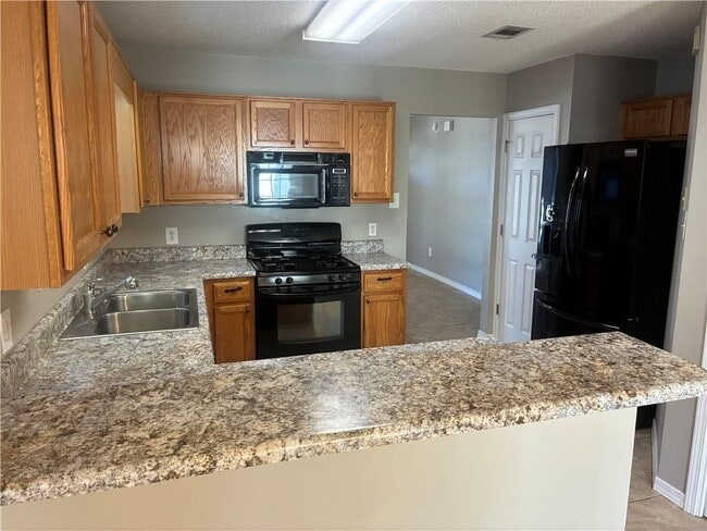 Foto del edificio - 611 Westchase Ct N