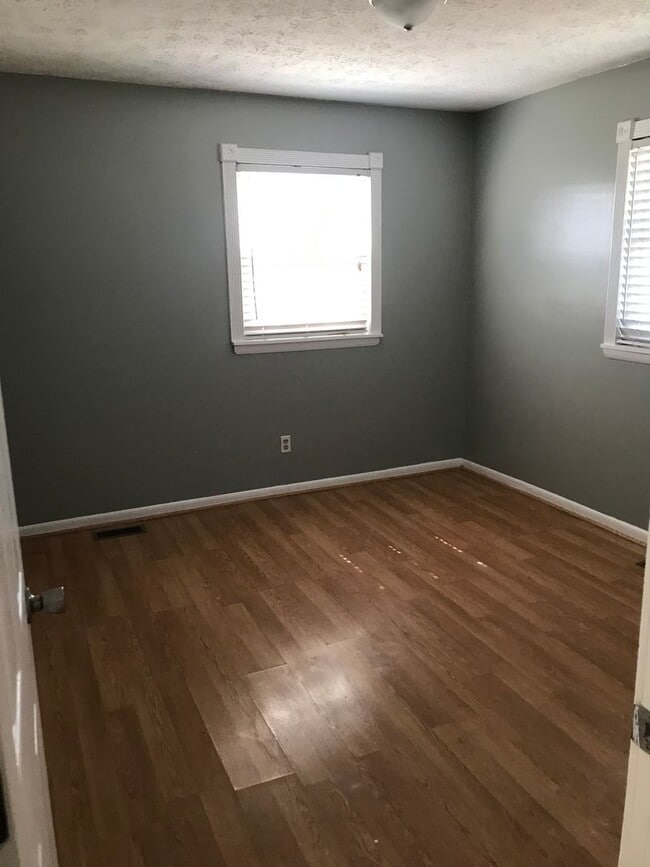 Building Photo - 1345 Canonero Dr