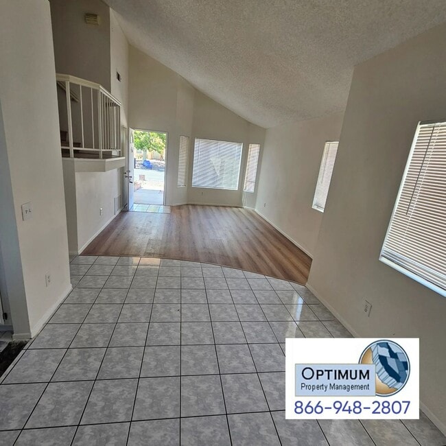 Foto del edificio - Charming Two-Story Home with 3 Bedrooms, 3...