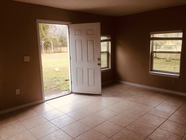 Foto del edificio - 3-Bedroom, 2-Bathroom Home in Kissimmee