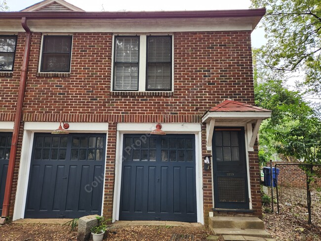 Building Photo - 1319 Blanding St