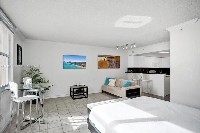Building Photo - 2501 S Ocean Dr