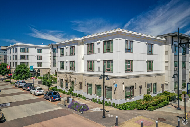 Building Photo - Merrill Gardens at Auburn