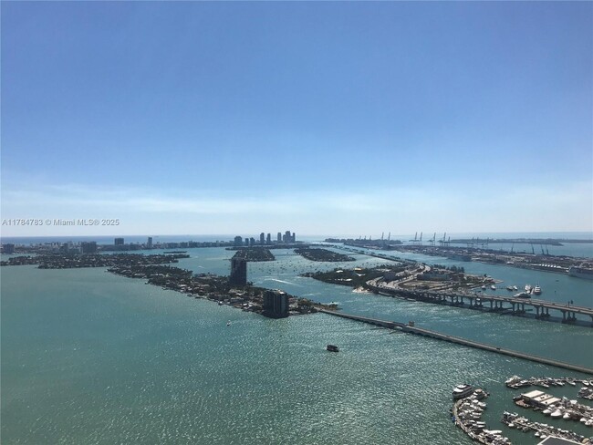 Foto del edificio - 1900 N Bayshore Dr