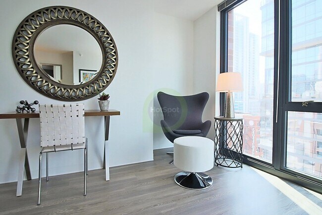 Foto del edificio - 643 N Wells St