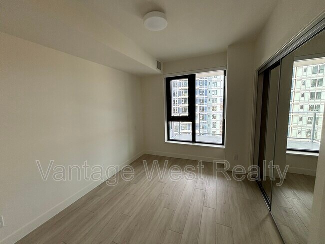 Building Photo - 3699-3699 Capozzi Rd