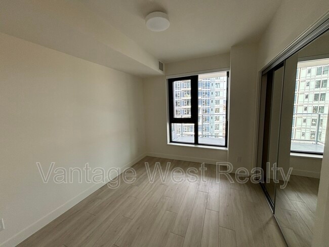 Photo du bâtiment - 3699-3699 Capozzi Rd