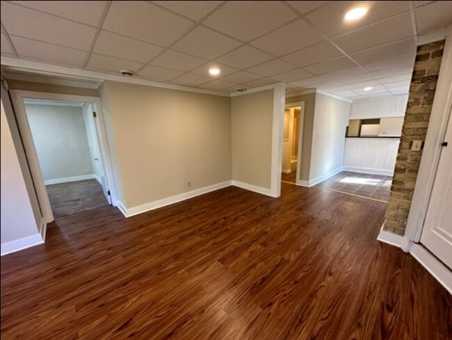 Foto del edificio - 2500 N Bartlett Ave