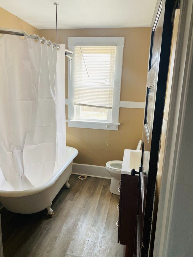 Foto del edificio - 2 br, 1 bath House - 595 Baldwin Ave