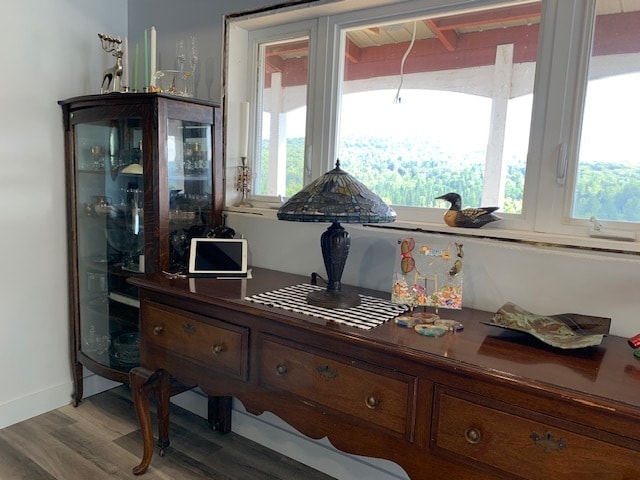 Building Photo - 170 Ch Du Tour-Du-Lac