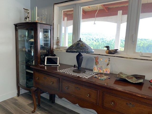 Photo du bâtiment - 170 Ch Du Tour-Du-Lac