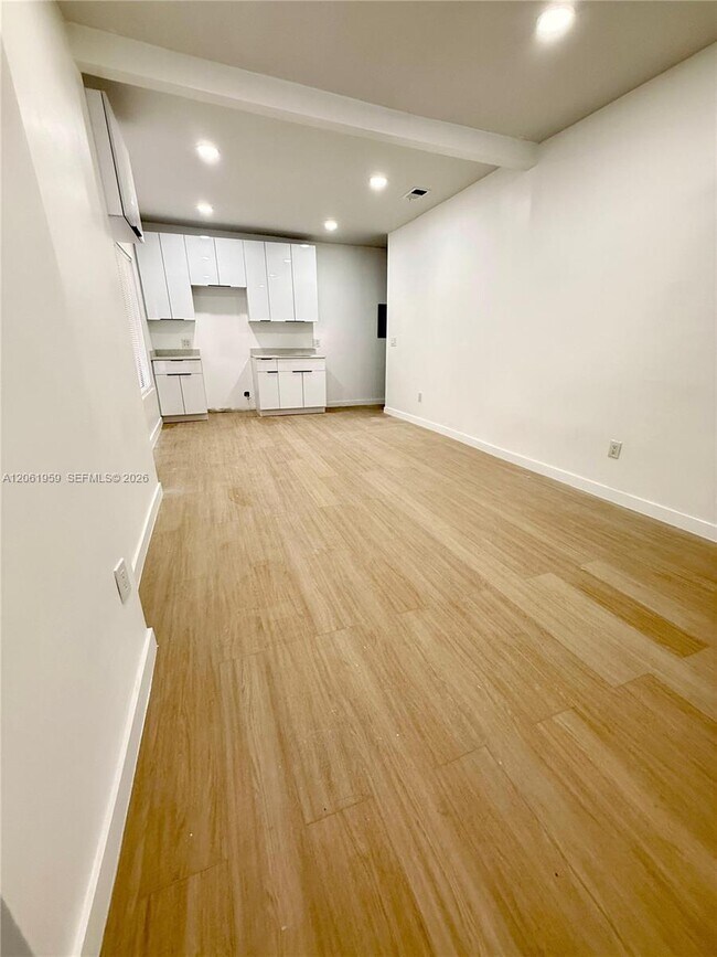 Foto del edificio - 125 SW 19th Ave