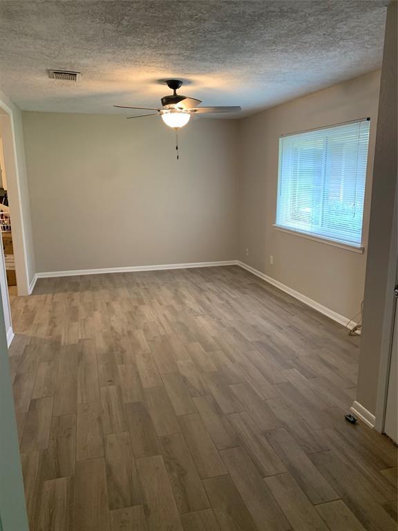 Building Photo - 206 Sunnyview Ave