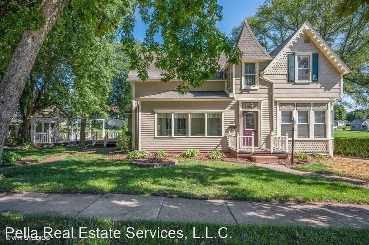 Primary Photo - 3 br, 2.5 bath House - 508 Peace Street