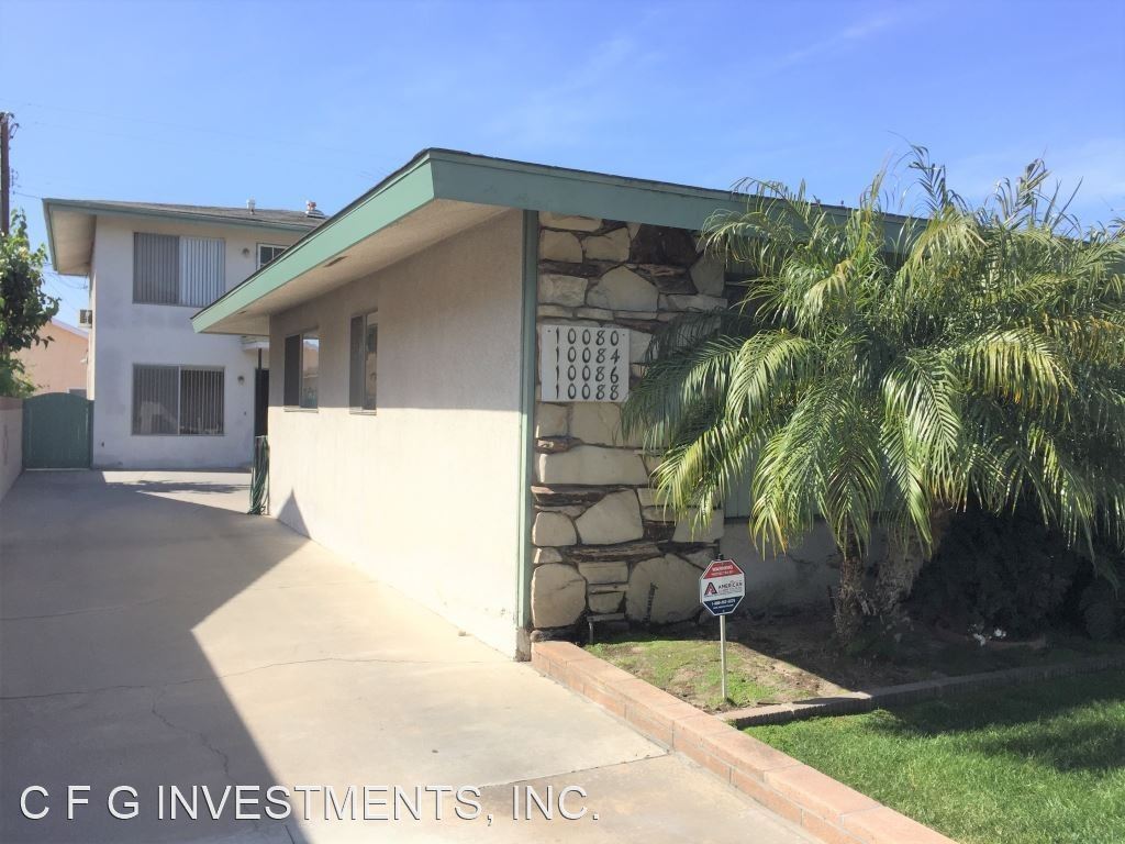 Primary Photo - 10080 Imperial Ave