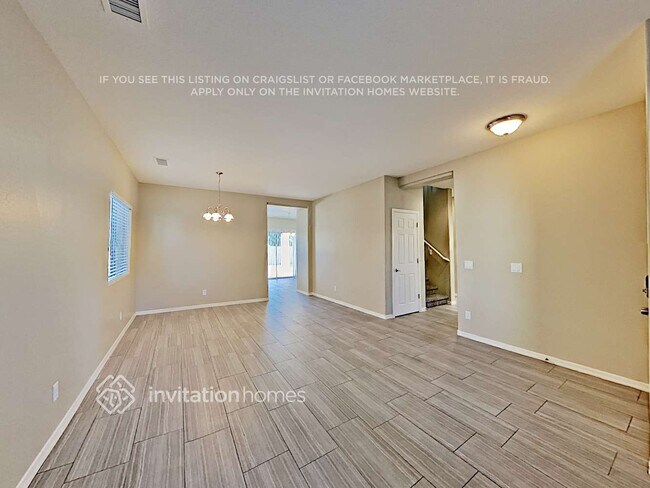 Foto del edificio - 18619 W Sanna St