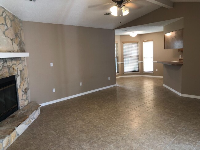 Building Photo - 166 Meadowbrook Ct