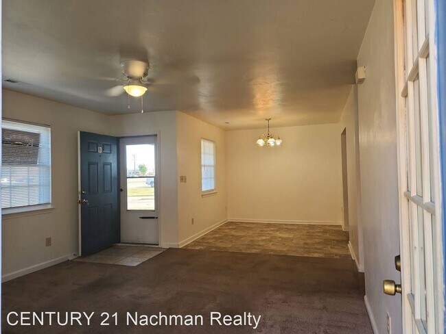 Foto del edificio - 3 br, 1.5 bath House - 6125 B Old College ...