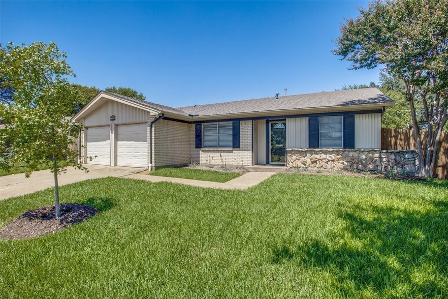 Photo - 702 Melrose Drive Unit