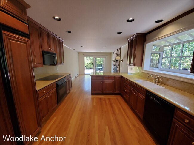 Building Photo - 3 br, 2 bath House - 1468 Cortez Avenue