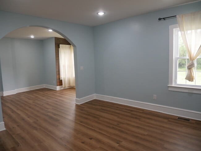 Foto del edificio - 208 Vineyard Rd