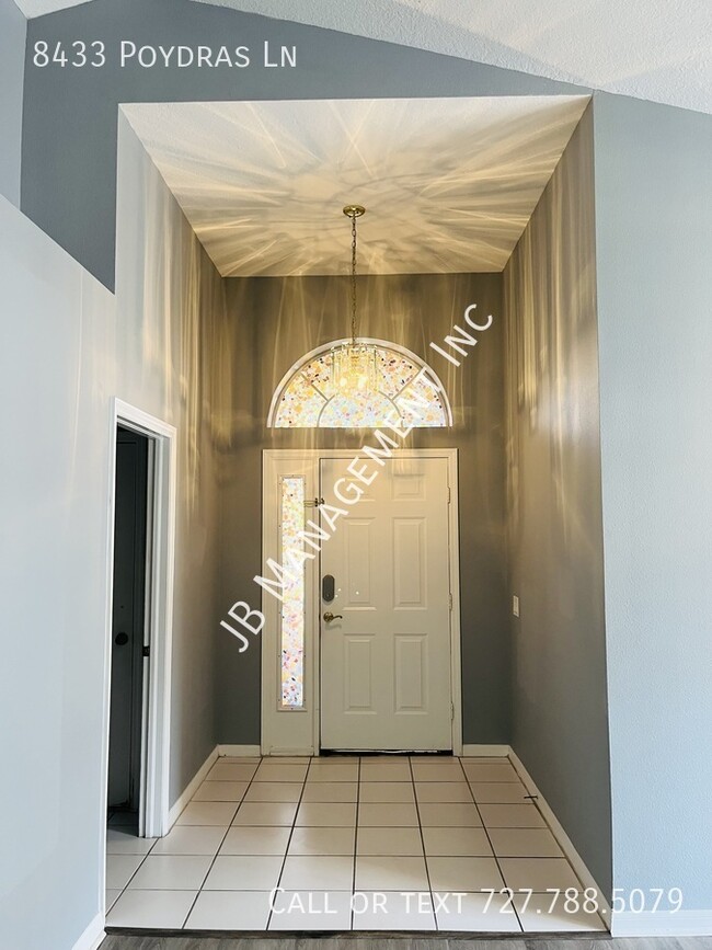Foto del edificio - 8433 Poydras Ln