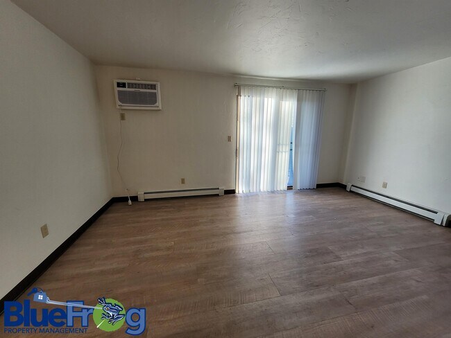 Building Photo - 2760 Humboldt Rd