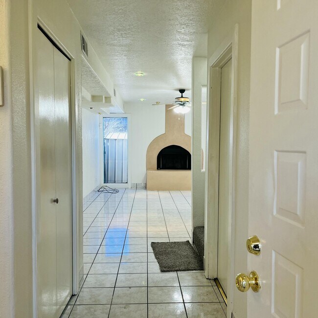 Building Photo - 3009 Estrella Brillante St NW