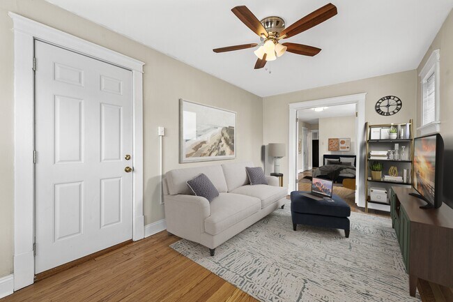 Foto del edificio - 6019 Scanlan Ave