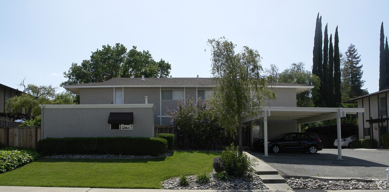 Building Photo - 77 Donegal Way