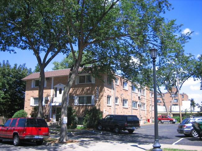 Foto del edificio - 322 Clifton Ave