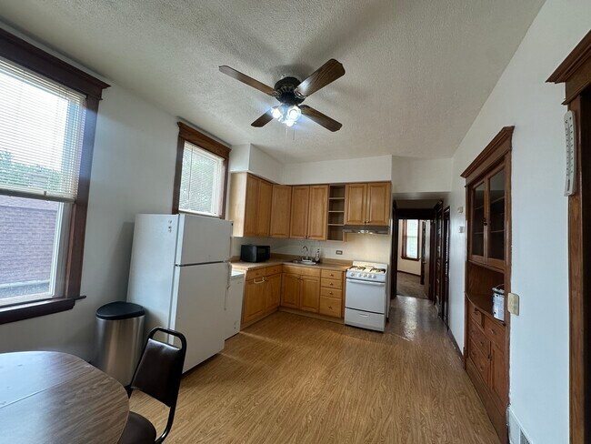 Foto del edificio - 4543 N Keystone Ave
