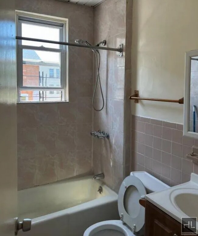 Building Photo - Cedar St Yonkers, NY 10701