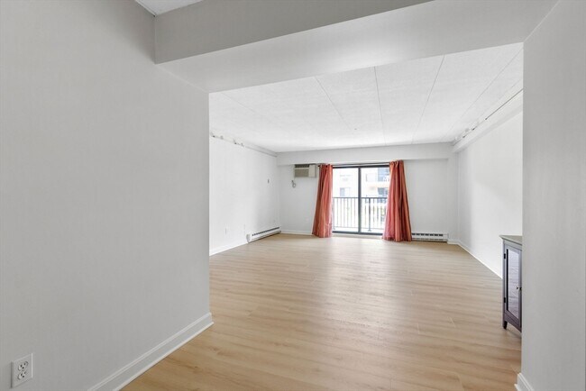 Foto del edificio - 125 Pleasant St