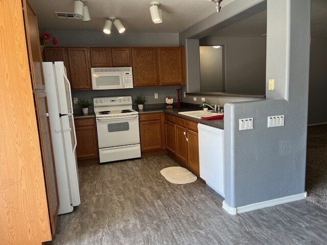 Foto del edificio - 2741 E Bagdad Rd